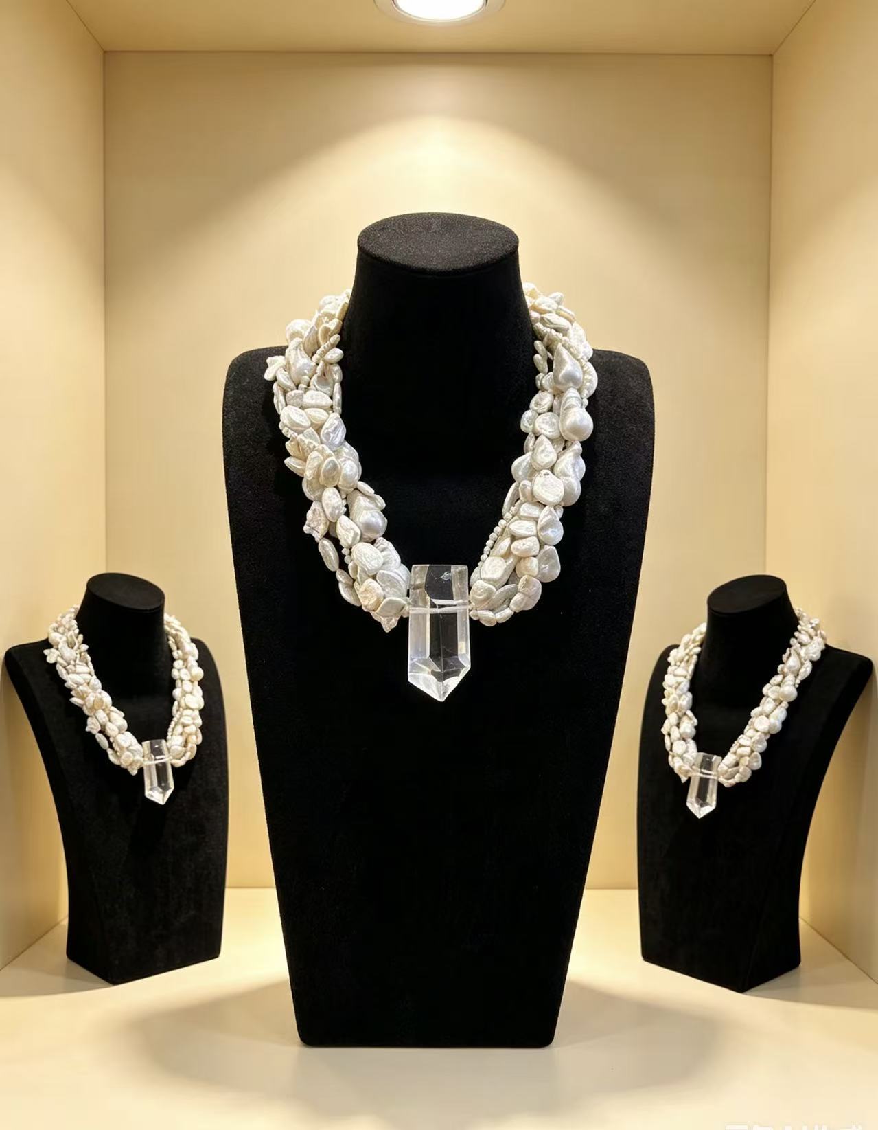 Retro style crystal necklace