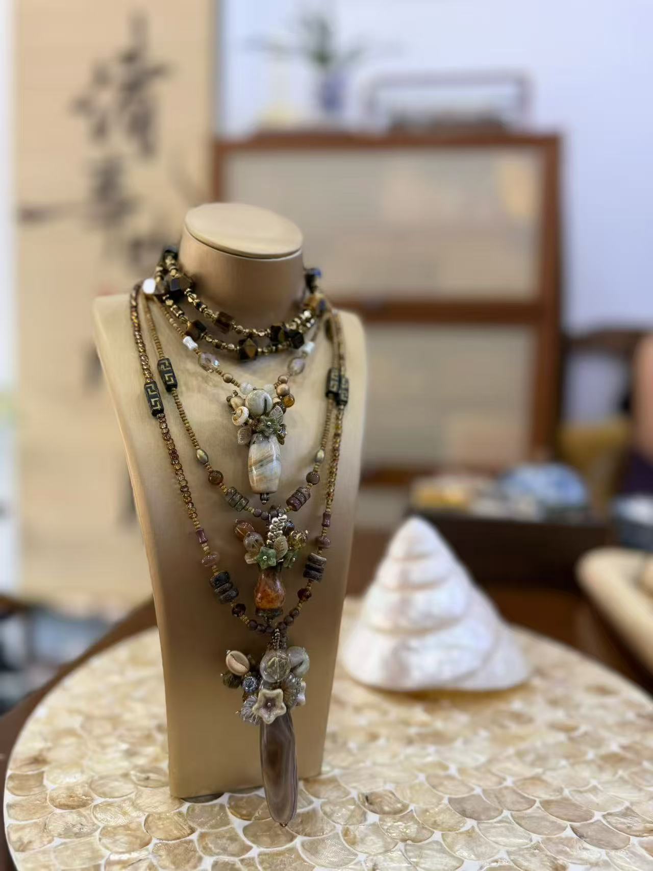 [Dadi Suihua] Retro natural ore and fritillary multi-layer long necklace